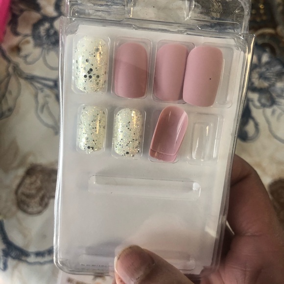 Nails bundle - Picture 2 of 6